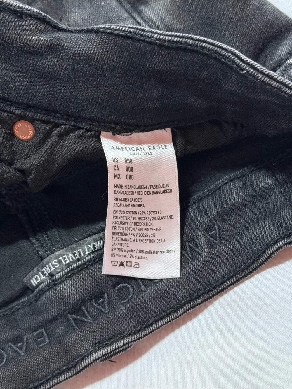 American Eagle Outfitters High-Rise Shortie Black Jean Frayed Hem 000 - Picture 2 of 8